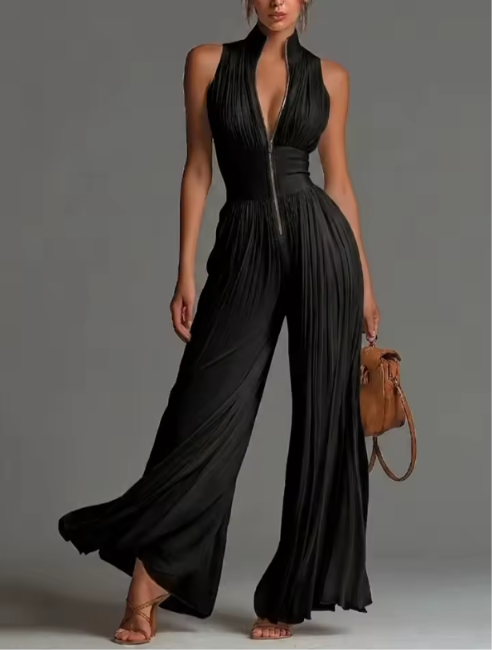 Priscilla | Plissé Jumpsuit met Halterhals